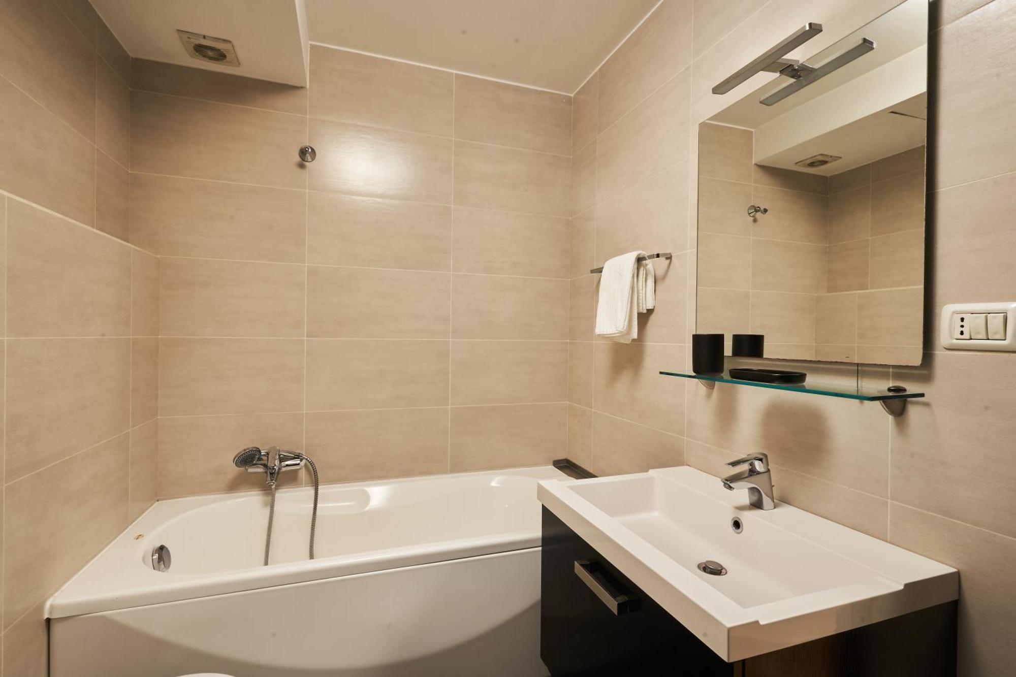 Gallery Suite The Turin Center Apartment 5 Floor, Free Garage, Big Terrace Buitenkant foto
